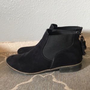 Dr. Scholl’s black booties